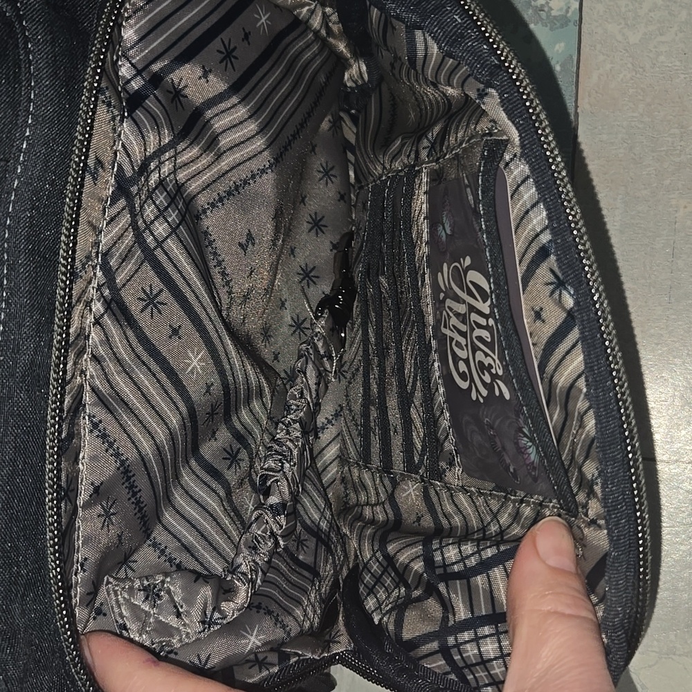 Lug Quilted Crossbody Bag - Picture 3 of 10